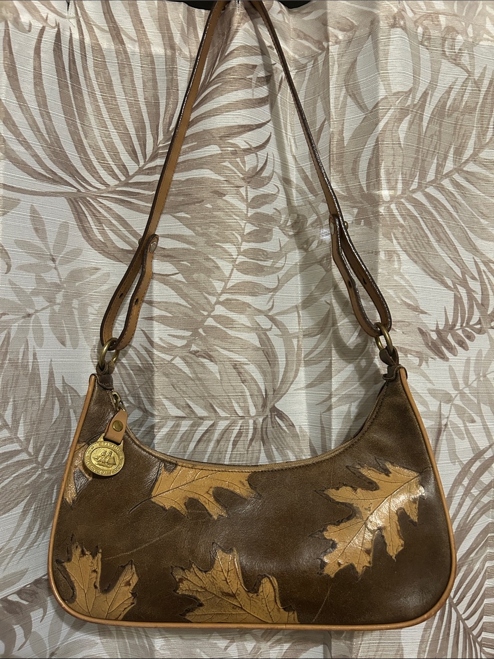 Brahmin Brown Leather Shoulder Bag with Tan Leaf Accents - Picture 2 of 12